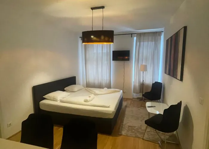 Cozy Three-room 14 Διαμέρισμα *