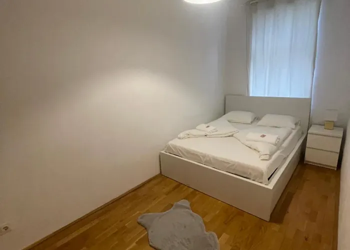 Cozy Three-room 14 *