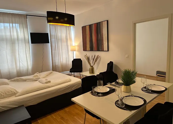 Cozy Three-room 14 *