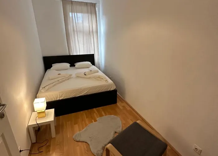 Cozy Three-room 14 *