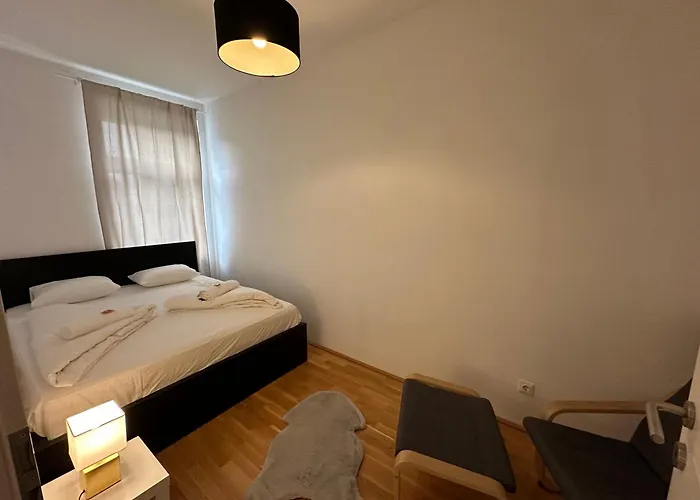 Διαμέρισμα Cozy Three-room 14